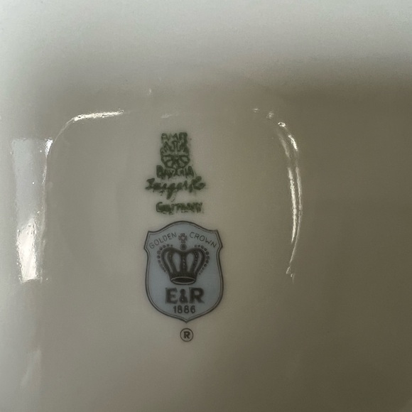 4 - Vintage Painted Porcelain Plates. E&R Golden Crown. - Picture 6 of 8